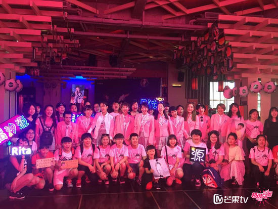 超女奔赴北京哈爾濱西安 超級(jí)拉票會(huì)風(fēng)云將起