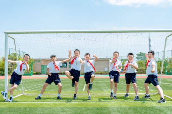 重慶高新區(qū)學(xué)子。